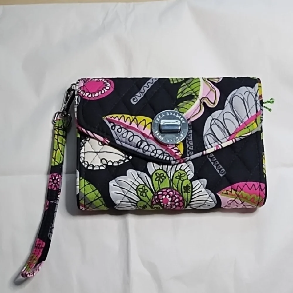 Vera Bradley Your Turn Smartphone Wristlet Moon Blooms